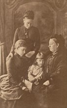 Königin v. England, Kronprinzessin Victoria, Erbprinzessin v. S. Mein, Prinzessin Feodora v. S. M., 1880s.