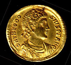 Gold Solidus of Theodosius I (379-95), Byzantine, 379-395.
