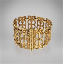 Gold Bracelet, Byzantine, ca. 650. Large opus interrasile openings outline ivy leaves on bracelet from the Pantalica Treasure hoard.