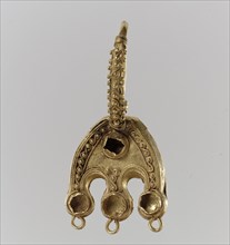 Earring, Byzantine or Langobardic, 6th-7th century.