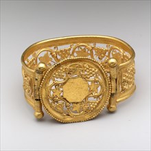 Bracelet with Grapevine Pattern, Byzantine, late 6th-early 7th century.