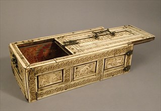 Casket with Erotes and Animals, Italian or Byzantine, 12th century.