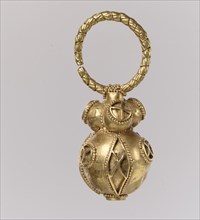 One of a Pair of Gold Earrings, Avar, 550-650.