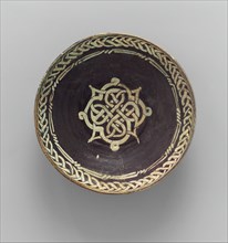 Bowl with Knotted Medallion