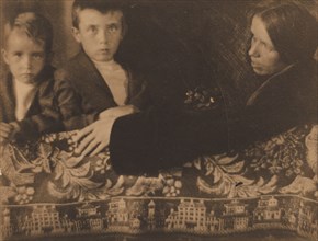 Family Group (Mrs. White, Maynard & Lewis), c. 1899.