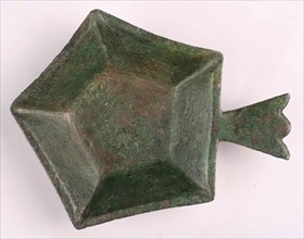 Dish, Iran, 11th-12th century.