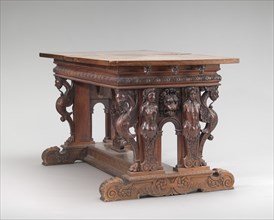 Walnut Table with Herms and Sphinxes at the Ends, second half 16th century.