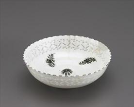 Dish, Safavid period, 18th century. Creator: Unknown.