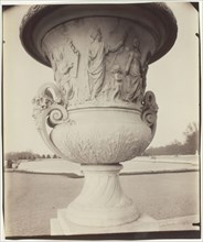 Versailles, Vase par Tuby, 1904. Creator: Eugene Atget.