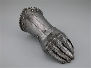 Fingered Gauntlet for the Right Hand, Augsburg, c. 1550/60. Creator: Unknown.