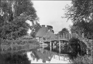 Flatford Bridge, Flatford Mill, East Bergholt, Babergh, Suffolk, 1930-1946. Creator: J Dixon Scott.