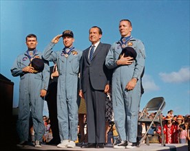 President Nixon and Apollo 13 crewmen at Hickam Air Force Base, Hawaii, USA, 18 April 1970 Creator: NASA.