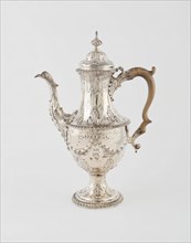 Coffee Pot, London, 1771/72. Creator: Francis Crump.