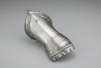 Fingered Gauntlet for the Right Hand, Milan, c. 1570/1600. Creator: Unknown.