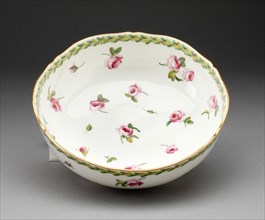 Saladier Bowl, Sèvres, 1773.