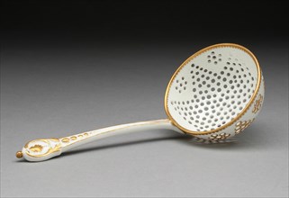 Sugar Sifter Spoon, Sèvres, 1750/65.