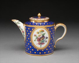 Teapot, Sèvres, 1788.