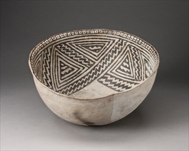 Bowl with Interlocking Zigzag Motif in Four-Part Design on Interior Walls, A.D. 950/1400.