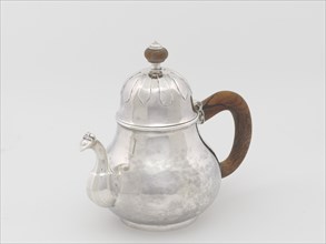 Teapot, 1715/25. Attributed to Jacob Marius Groen.