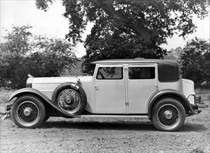 1929 Stutz Straight 8 saloon with coachwork by Weymann. Creator: Unknown.