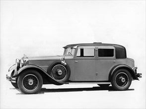 1930 Stutz 8 cylinder 36.4 hp saloon with coachwork by Weymann. Creator: Unknown.
