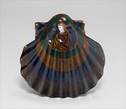 Pair of Shells with Portraits Forming a Purse, Limoges, Early 16th century or 19th century. Creator: Limoges Pottery and Porcelain Factories.