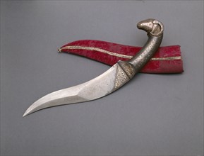 Curved Dagger (Khanjar) with Ram-Head Pommel, 17th/18th century. Creator: Unknown.
