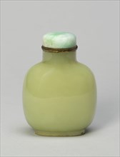 Rounded Square-Shaped Snuff Bottle, Qing dynasty (1644-1911), 1750-1820.