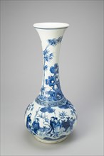 Bottle-Shaped Vase with Figures in Garden, Ming dynasty (1368-1644), Chongzhen period (1627-1644).