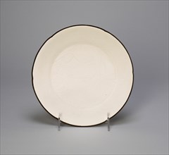 Lobed Dish with Lotus Sprays and Curled Feather-Like Leaves, Northern Song dynasty (960-1127), 11th century.
