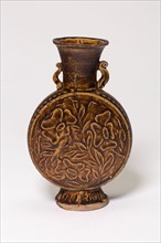 Amphora-Type Vase with Stylized Flowers, Jin dynasty (1115-1234), probably late 12th/13th century.