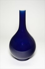 Bottle-Shaped Vase, Qing dynasty (1644-1911), 18th/19th century.