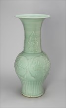 Large Baluster-Shaped Vase, Yuan dynasty (1279-1368), 14th century.