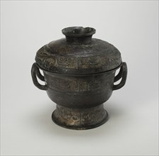 Covered Food Container, Western Zhou dynasty ( 1046-771 BC ), mid-10th century BC.