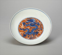 Dish with Dragon Writhing amid Waves, Qing dynasty (1644-1911), Kangxi reign mark and period (1662-1722).