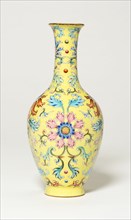 Vase with Floral Scrolls, Qing dynasty (1644-1911), Qianlong reign mark and period (1736-1795).