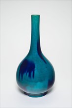 Bottle-Shaped Vase, Qing dynasty (1644-1911), 19th century.