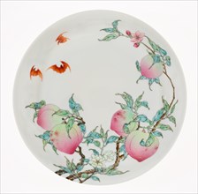 Dish with Peaches and Bats, Qing dynasty (1644-1911), Yongzheng reign mark and period (1723-1735).
