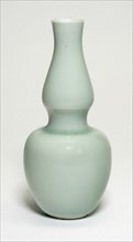 Celadon-Glazed Double-Gourd Vase, Qing dynasty (1644-1911), 18th/19th century.