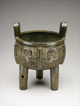 Tripod Cauldron oF Ran (Ran ding), Late Shang dynasty, 13th-11th century B.C.