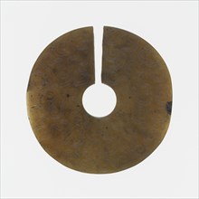 Slit Disc (jue), Eastern Zhou period, 7th century B.C.