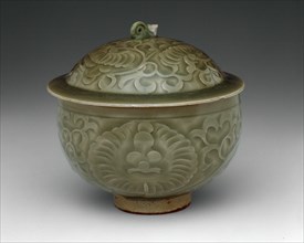 Covered Bowl with Peony Scroll, Northern Song dynasty (960-1127), 11th century.
