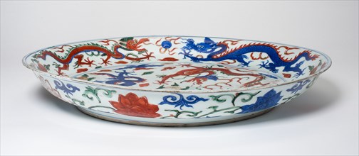 Dish with Dragons amid Clouds and Flaming Pearls; Vines and Lotus Flowers on Underside, Ming dynasty (1368-1644), Wanli reign mark and period (1563-1620).