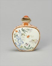 Snuff Bottle with Flowers and Rockwork, Qing dynasty (1644-1911), Jiaqing reign mark and period (1796-1820).