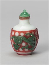 Snuff Bottle with the Mythical Creature "Qilin", Qing dynasty (1644-1911), 1800-1870.