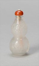 Gourd-Shaped Snuff Bottle with Bats, Qing dynasty (1644-1911), 1800-1900.
