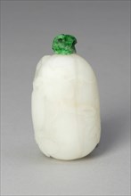 Melon-Shaped Snuff Bottle with Trailing Leaves and a Butterfly, Qing dynasty (1644-1911), 1740-1800.
