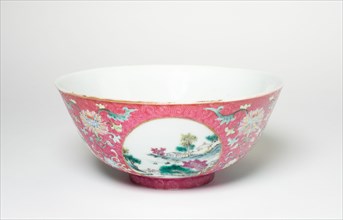 Pink-Ground Medallion Bowl, Qing dynasty (1644-1911), Qianlong reign mark and period (1736-1795).