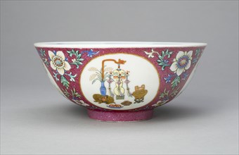 Ruby-Ground Medallion Bowl, Qing dynasty (1644-1911), Daoguang reign mark and period (1821-1850).