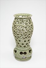 Openwork Brazier or Incense Stick Holder, Ming dynasty (1368-1644), late 14th/15th century.